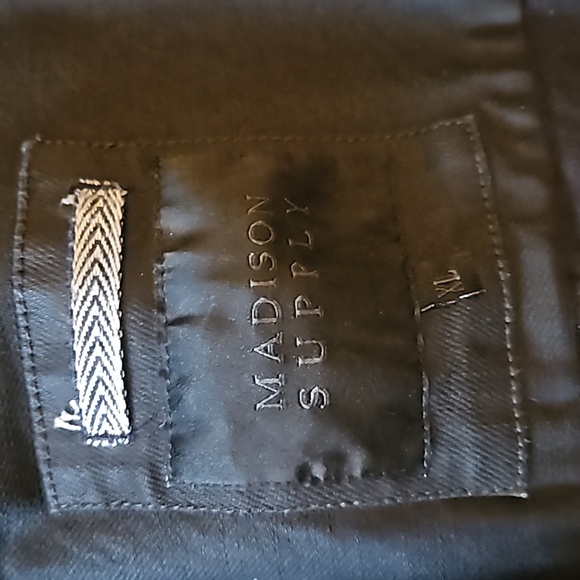 Madison Supply long-sleeved, button-snap shirt in dark gray - Picture 3 of 7